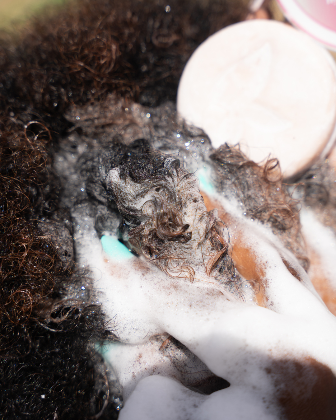 Shampoing Solide Frizz – Cheveux Secs, Bouclés & Crépus